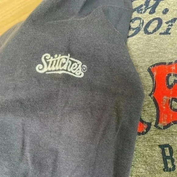 Stitches Men’s MLB Boston Red Sox Raglan T- Shirt Large Grey/Navy - Picture 2 of 9